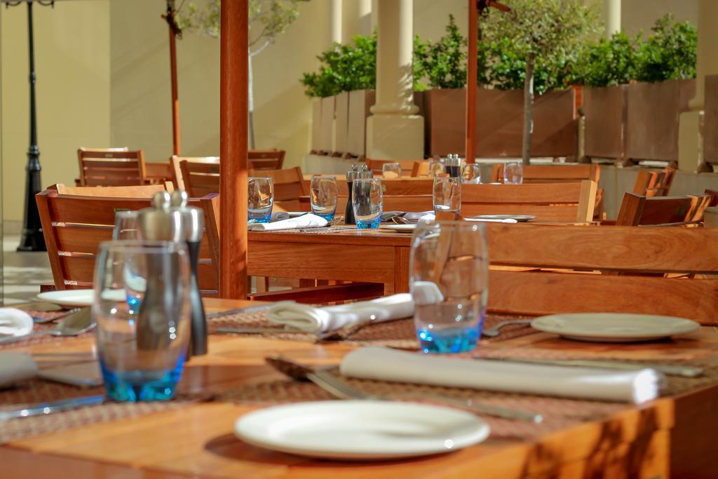 Hotel Le Vendome Cape Town Luaran gambar Restaurant interior